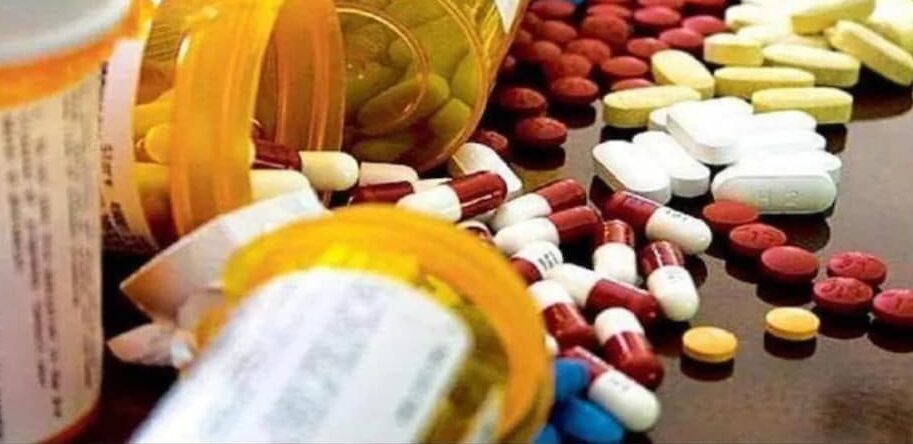 मौत के सौदागरों पर एसटीएफ की 'सर्जिकल स्ट्राइक': ब्रांडेड रैपर में बिक रहा था जहर; 3 और गिरफ्तार, अब तक 16 पहुंचे सलाखों के पीछे!